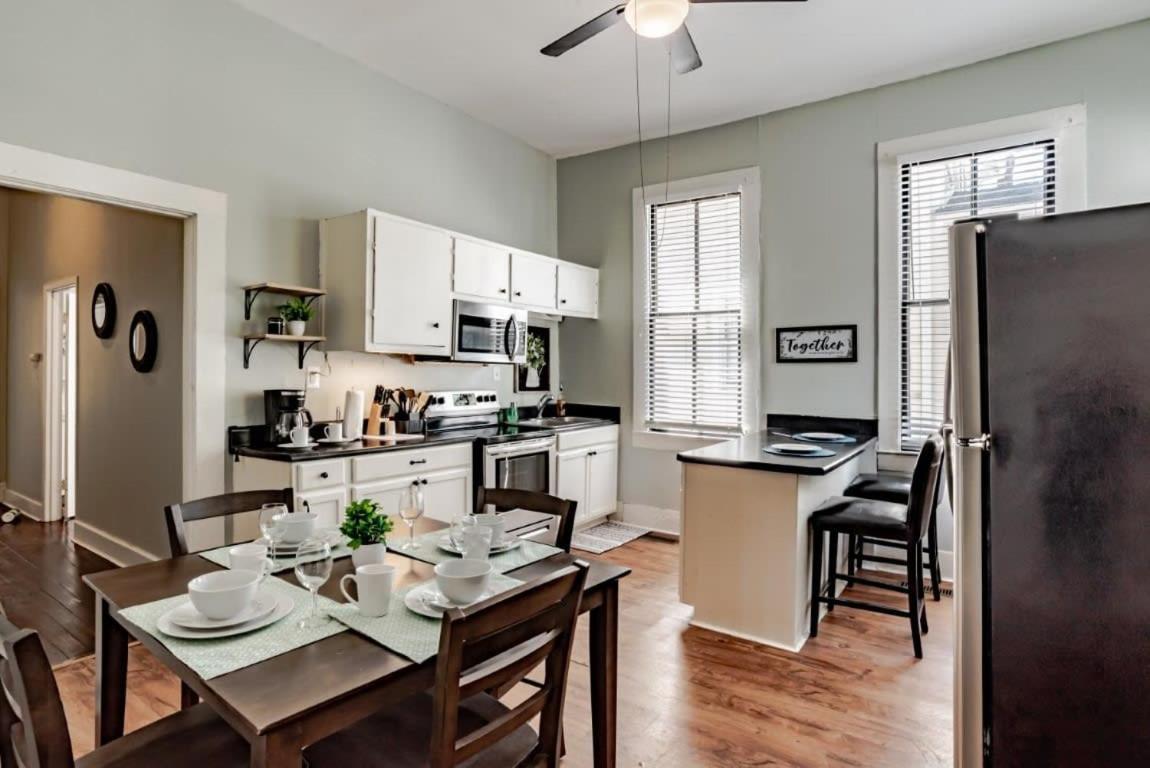 Mins From Downtown & Dining, Dauphin Darling 2 Appartement Mobile Buitenkant foto