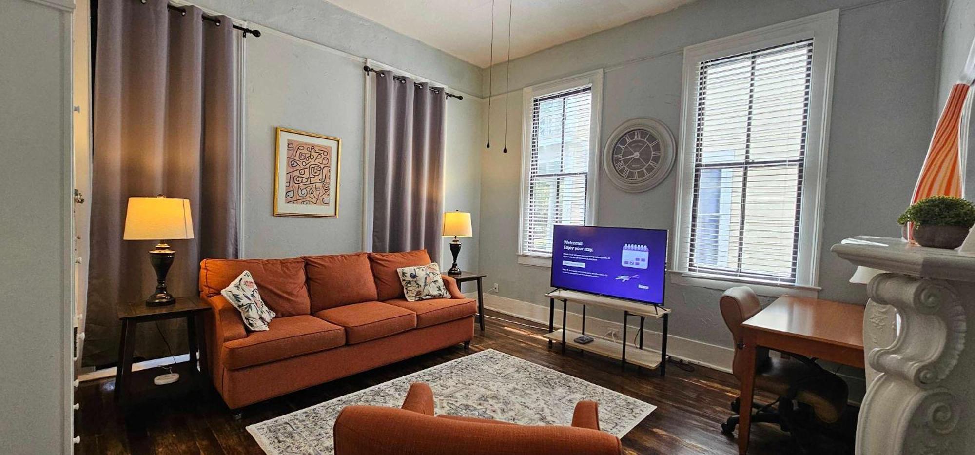 Mins From Downtown & Dining, Dauphin Darling 2 Appartement Mobile Buitenkant foto